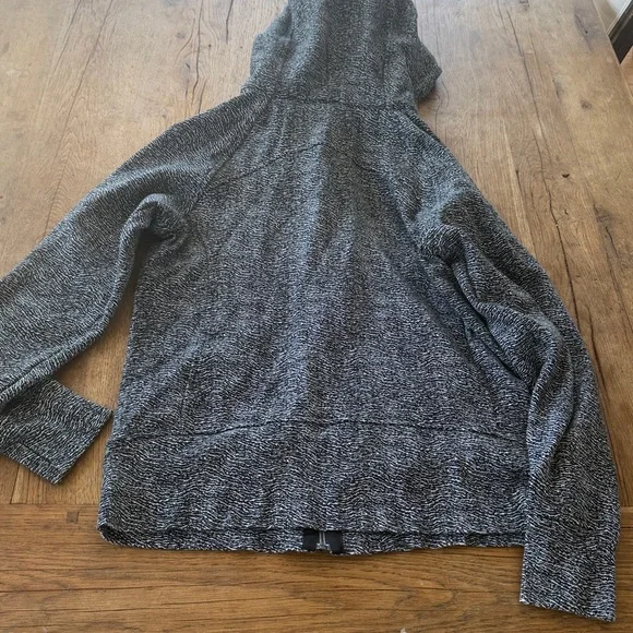 Lululemon Scuba Hoodie IV Size 10 - Picture 8 of 8